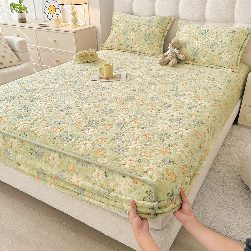 Home Textiles Fabric - طقم ملاءات سرير مخملية للخريف والشتاء،